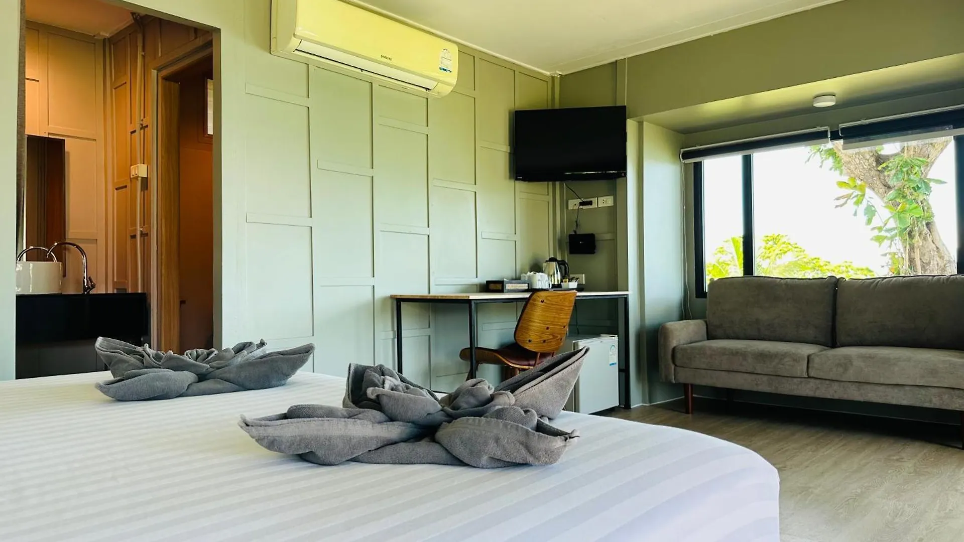 HIP Seaview Resort @ Phi Phi Phi Phi Islands